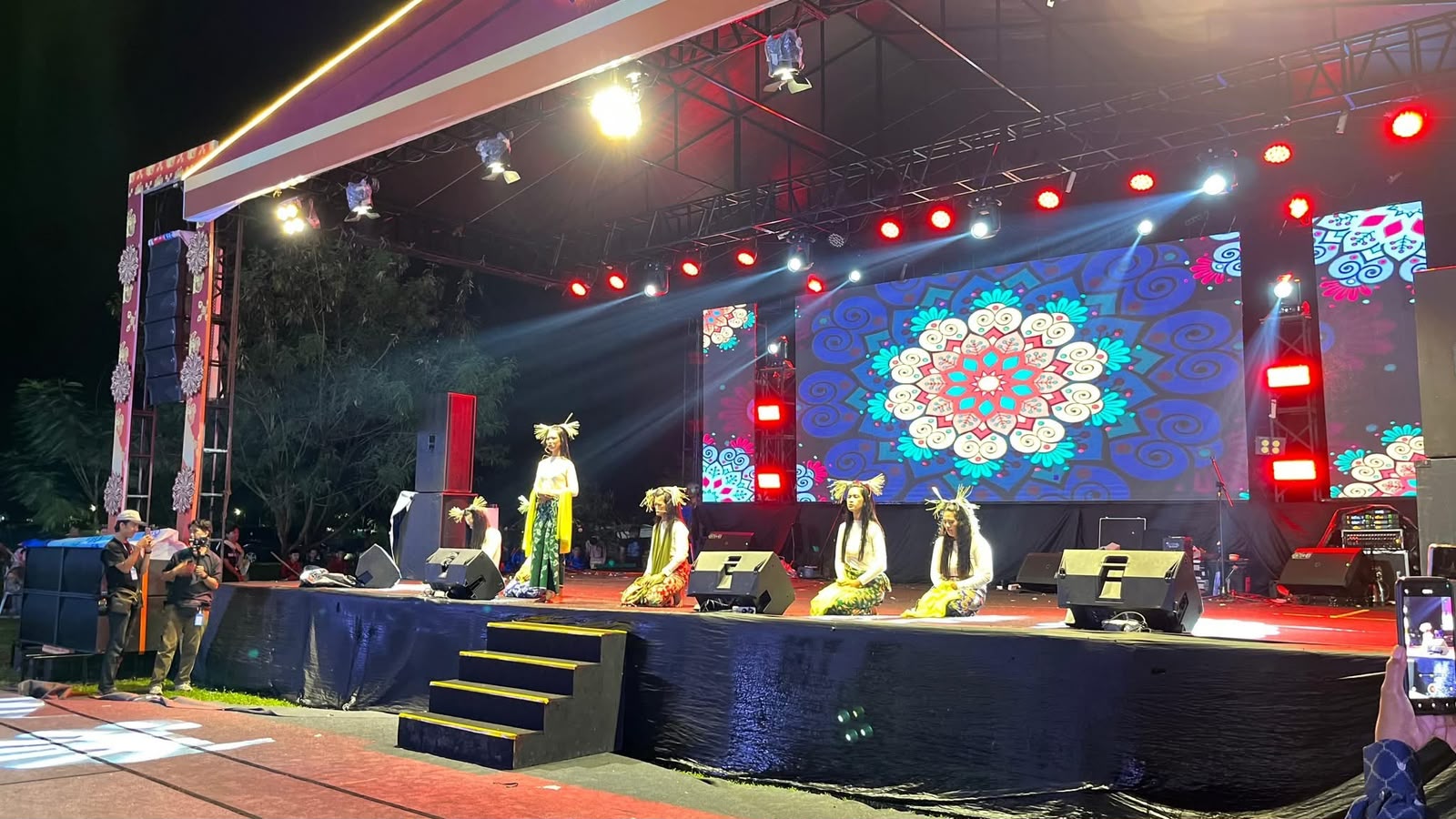 Dokumentasi Suku anak dalam mengikuti kegiatan Festival Batanghari 2024
